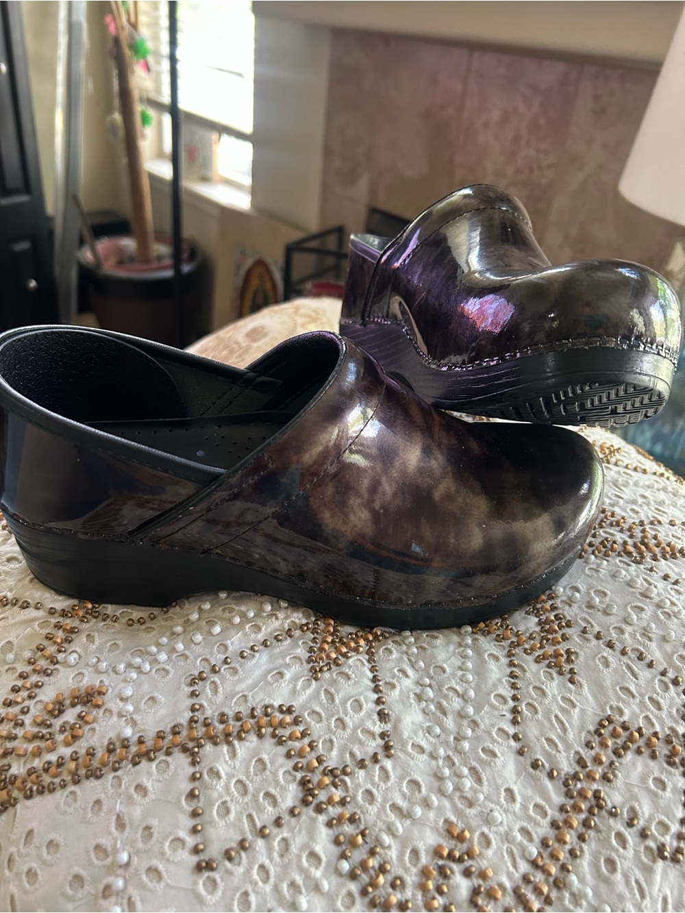 Dansko Iridescent brawn -Black Patent Clogs size 9.